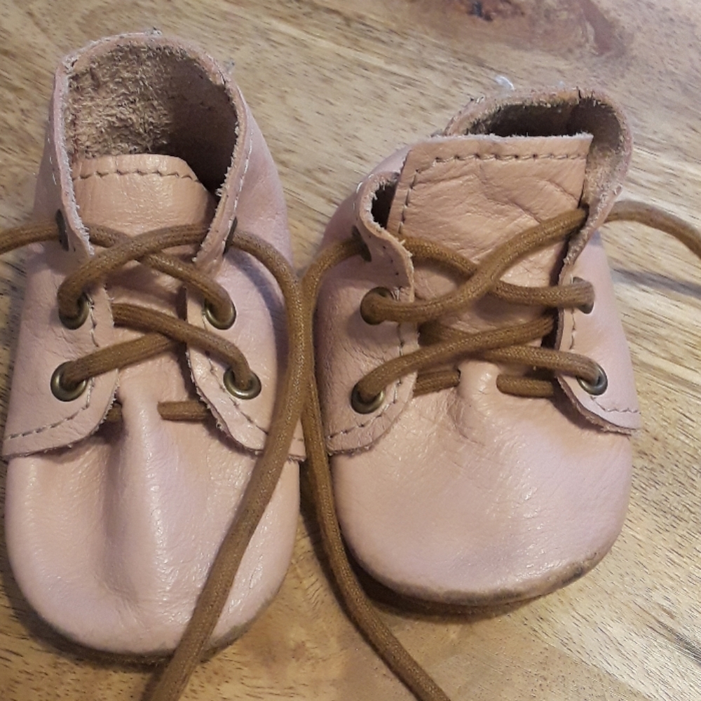 D&F blush boots size 2